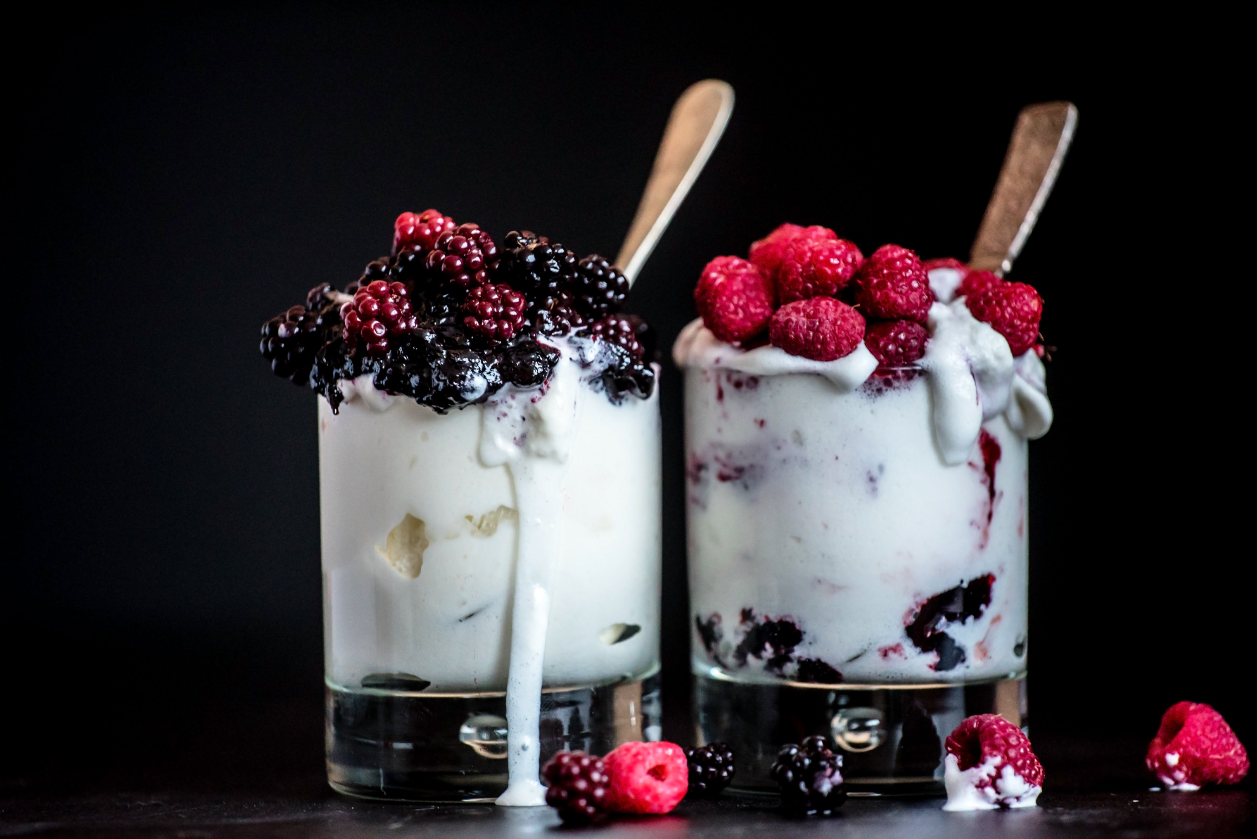 BLACK RASPBERRY & VANILLA CANDLE