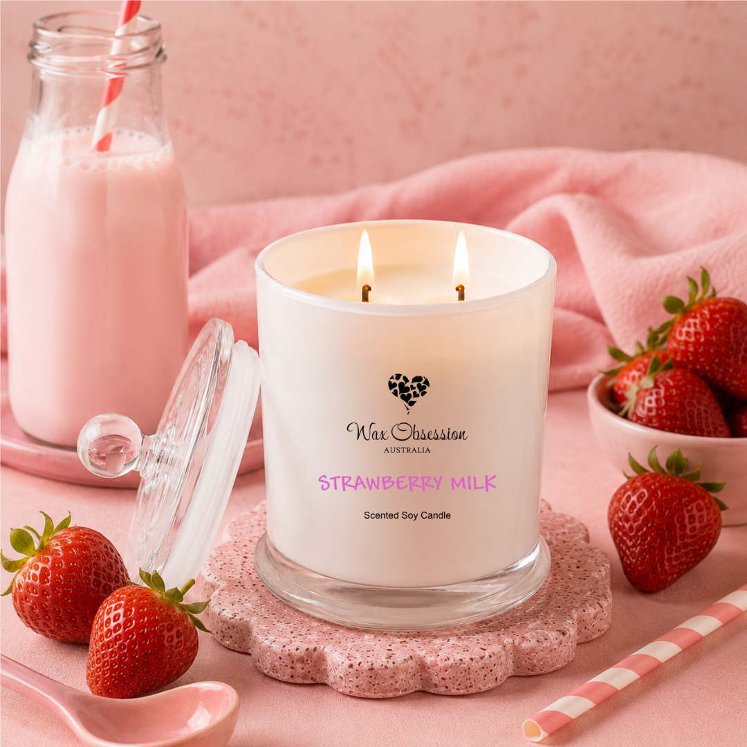 STRAWBERRY MILK SCENTED CANDLE
